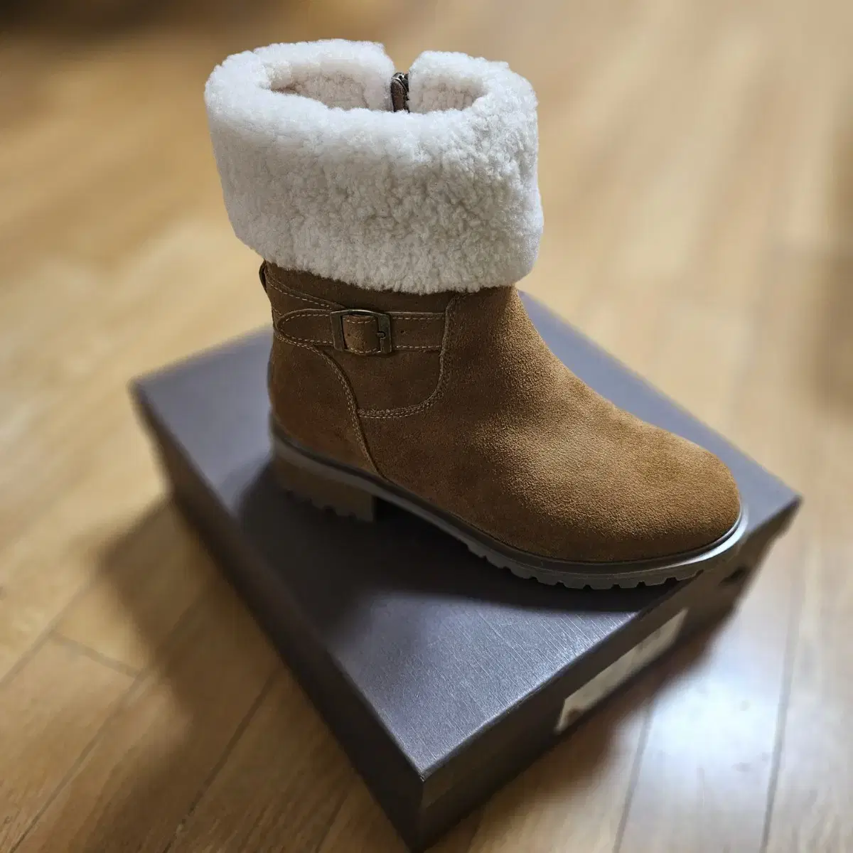 어그 UGG 9L 245 250 오즈웨어 체스트넛 새상품